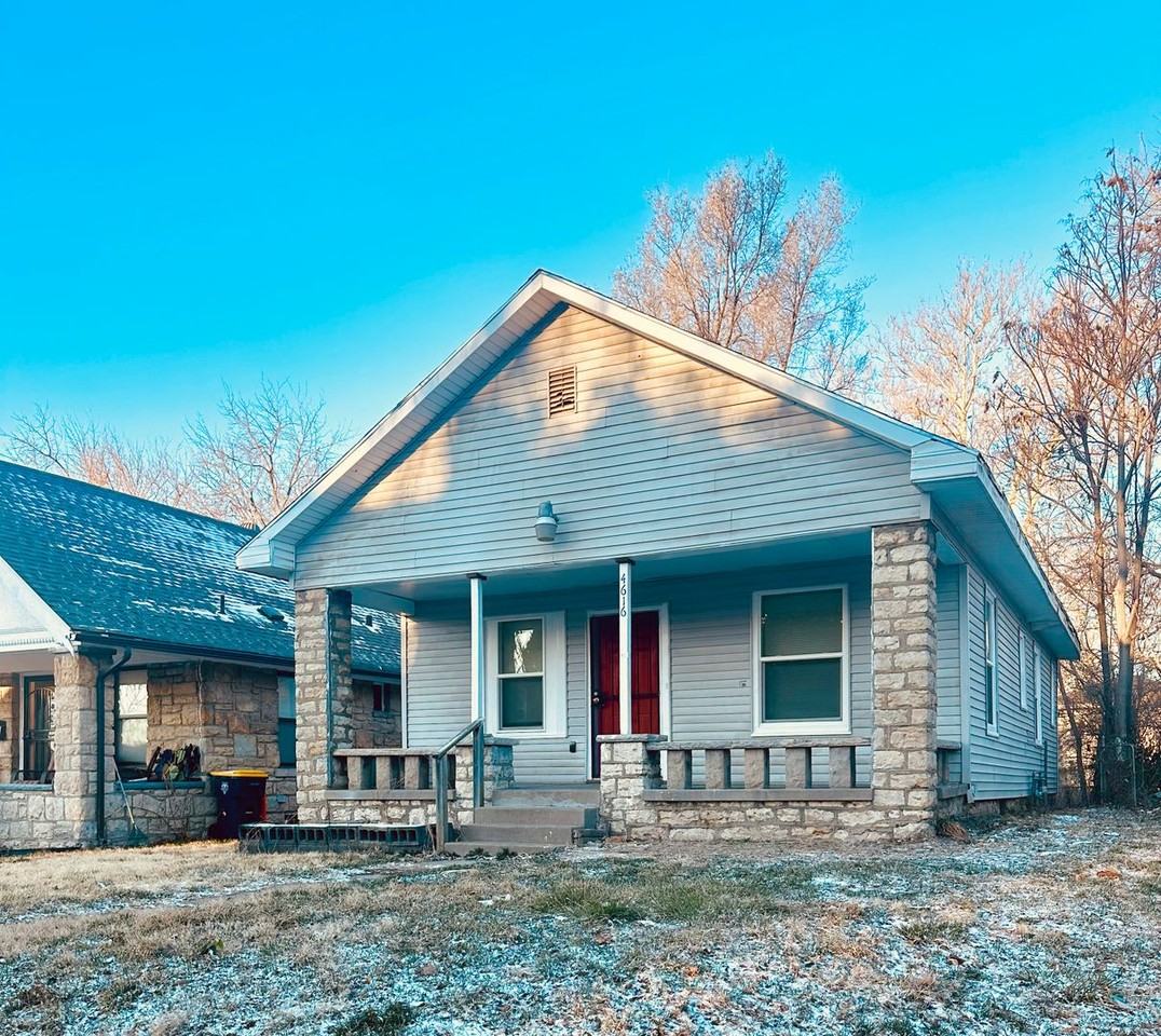 4616 Chestnut Ave - Photo 2 of 14