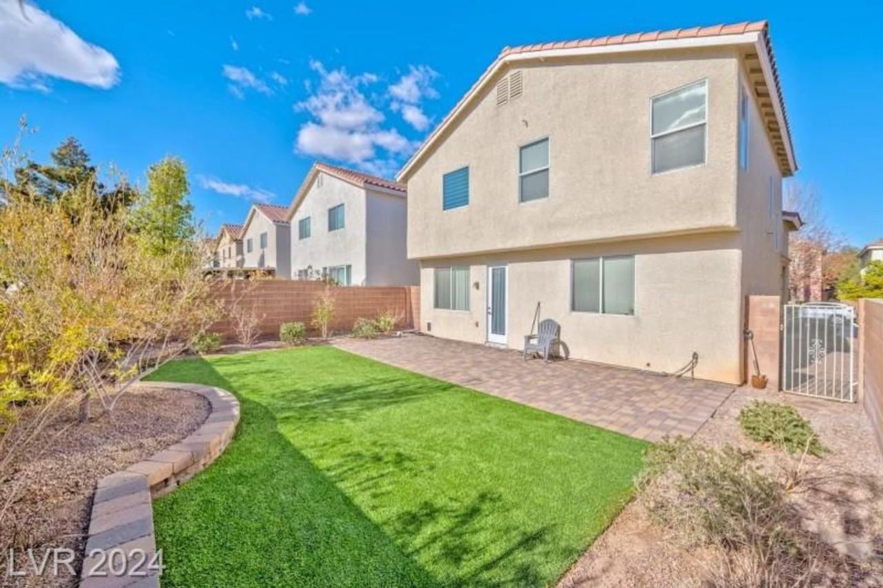 9469 Green Vineyard Ave - Photo 4 of 18