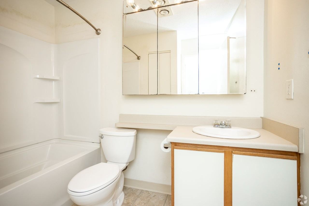 Brookside Apartments 317 SE Jacobs St, Grimes, Iowa - Photo 4 of 13