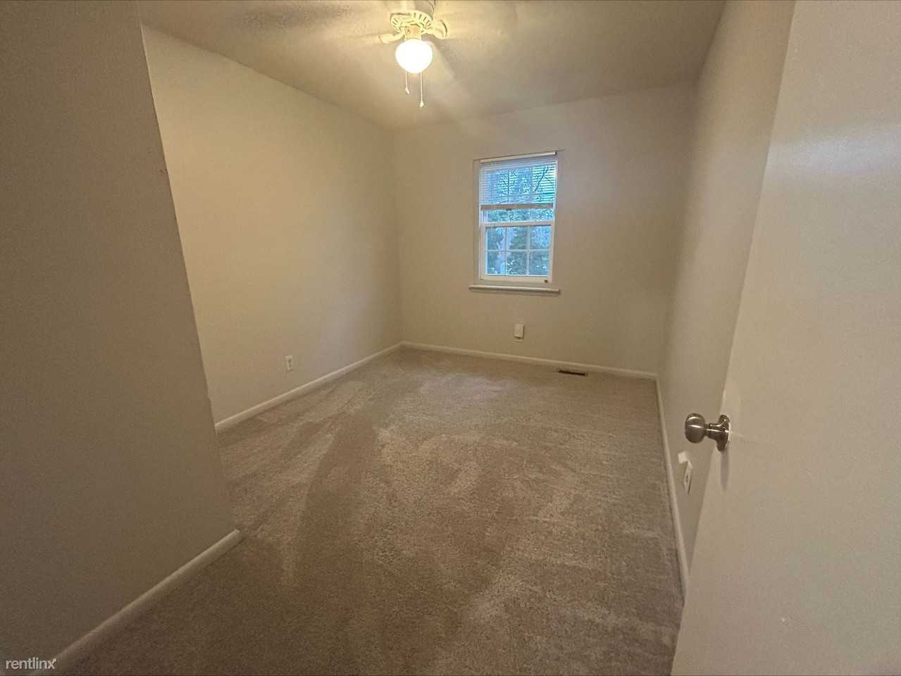 1925 Vantage Point Pl #B - Photo 2 of 2