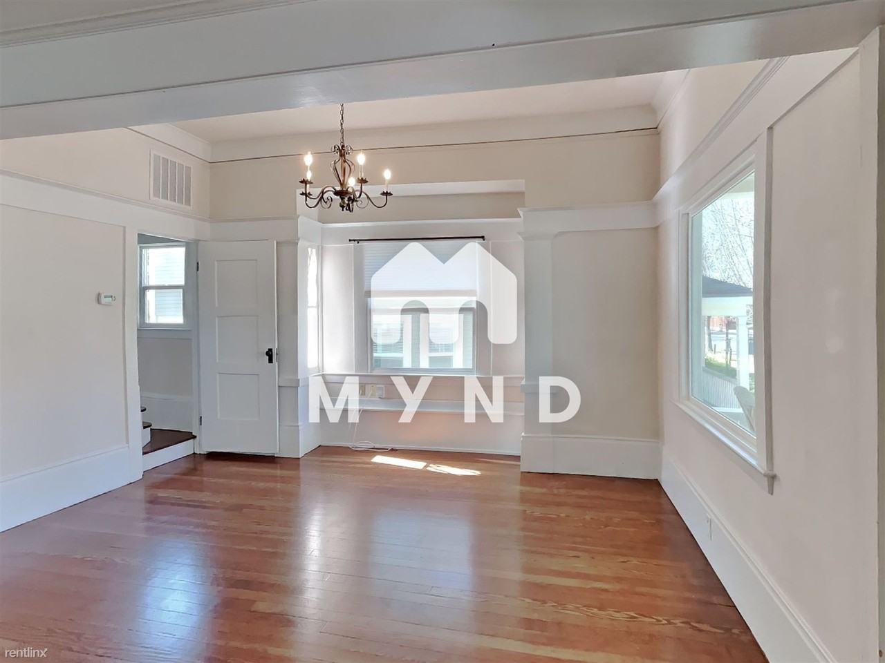 2754 Marshall Way - Photo 3 of 41