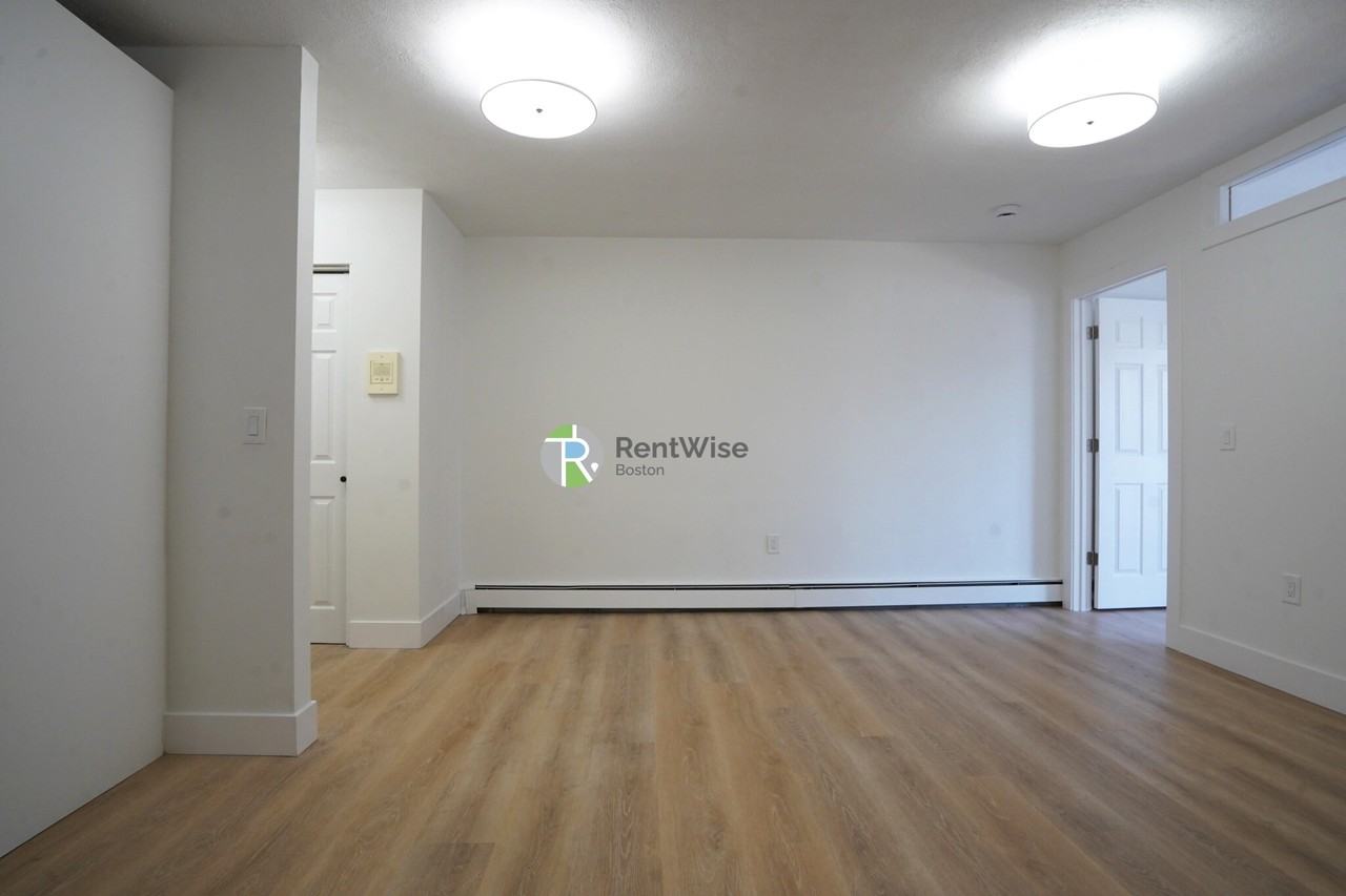 741 E 6th St #27 - Photo 6 of 46