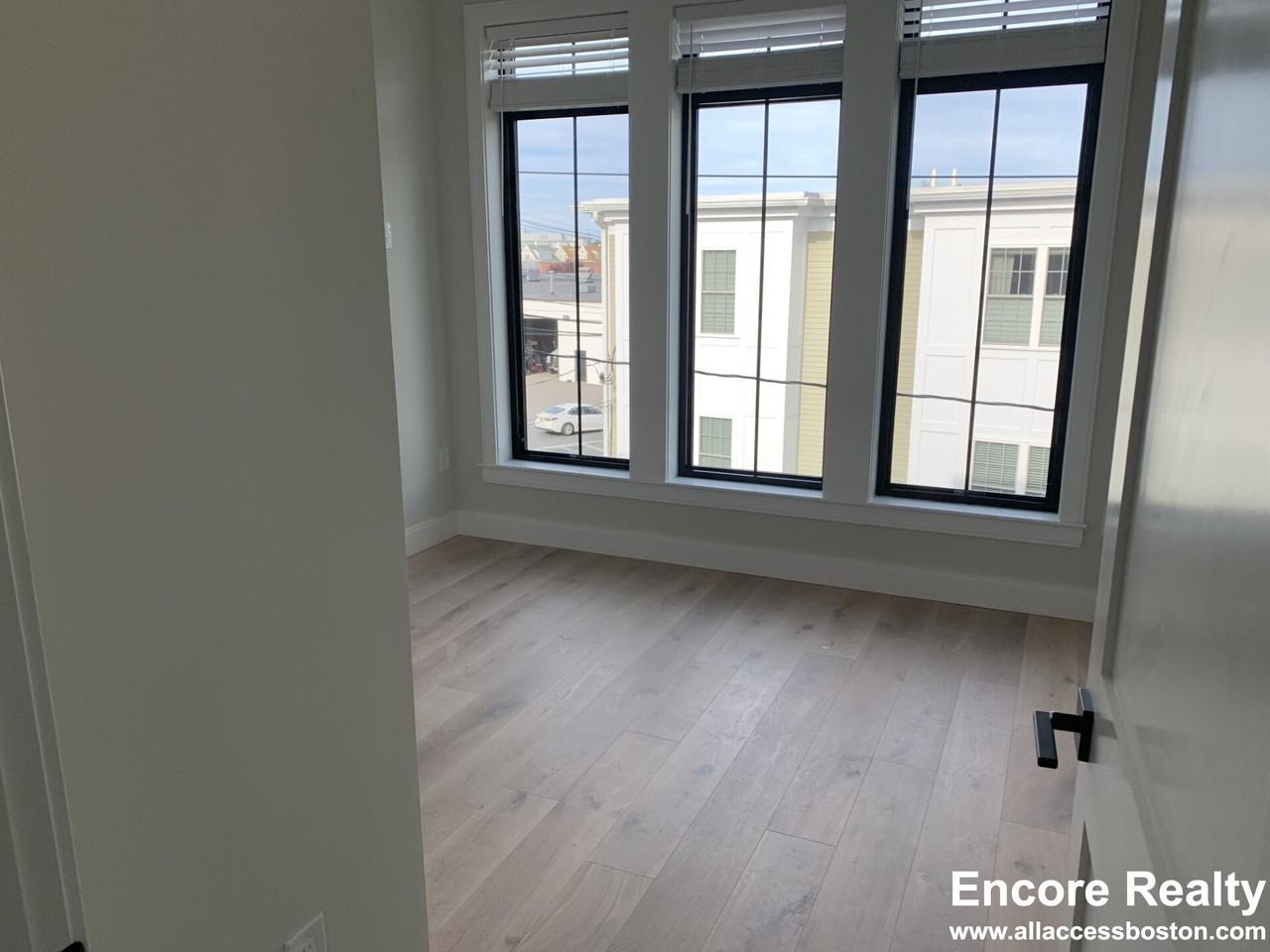 157 Everett Street #309 - Photo 5 of 32