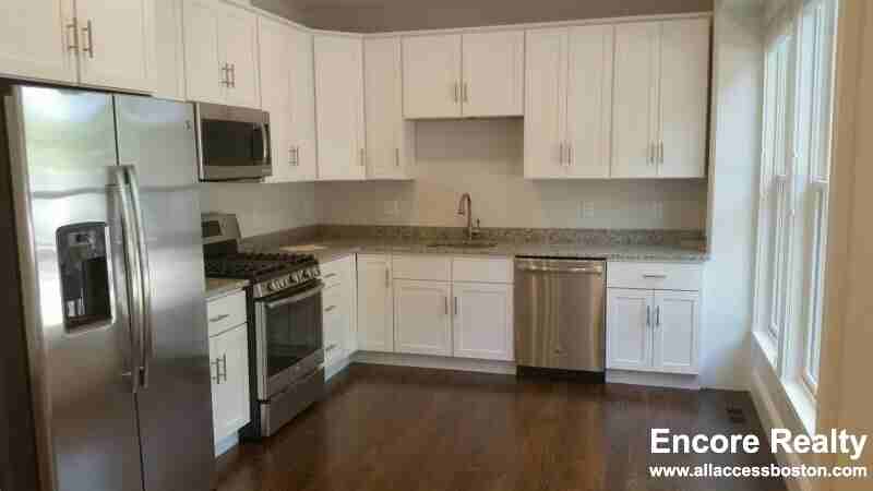 2044 Beacon St #8 - Photo 2 of 24