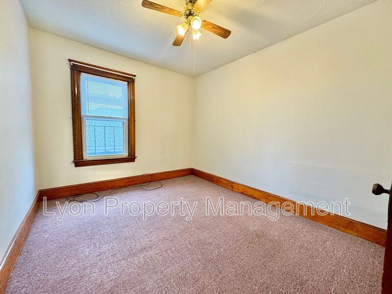 676 Grove St #3F - Photo 4 of 9