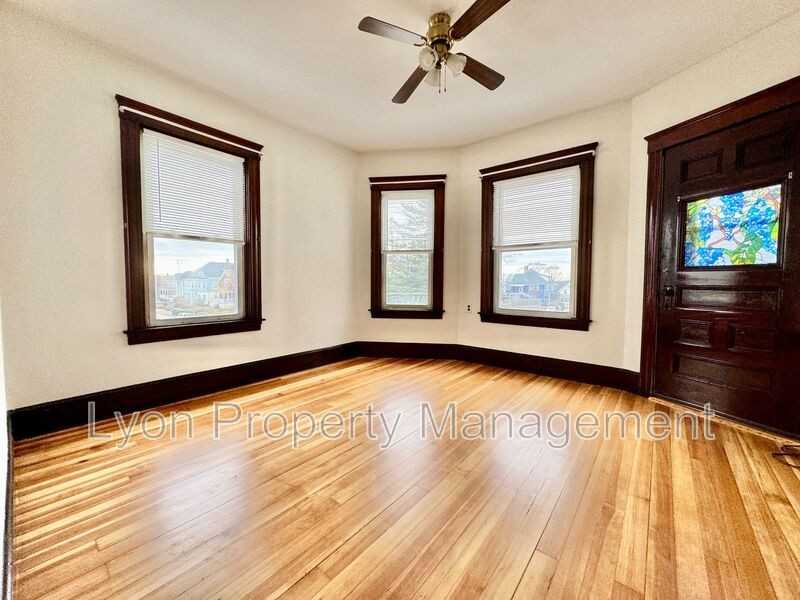 676 Grove St #3F - Photo 5 of 9