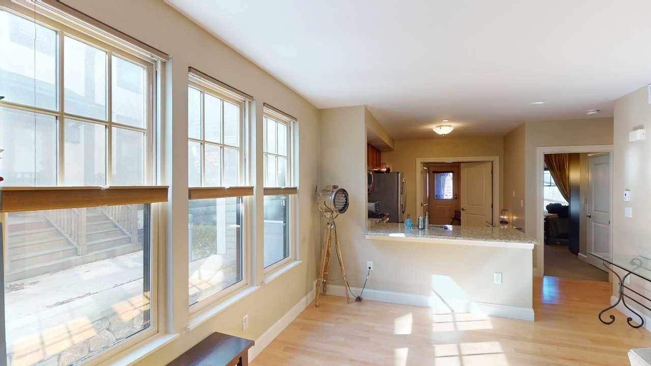 113 Crowninshield Rd - Photo 6 of 19