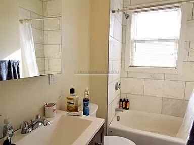 9 Rock Valley Ave #2 - Photo 3 of 10