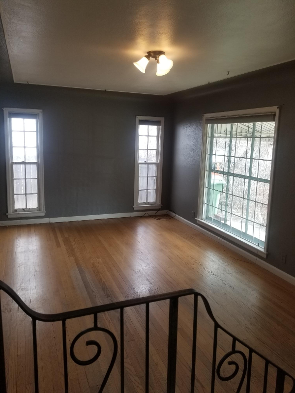 715 Alderson Ave - Photo 2 of 16