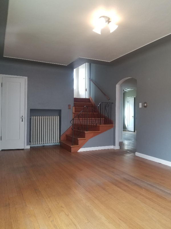 715 Alderson Ave - Photo 3 of 16