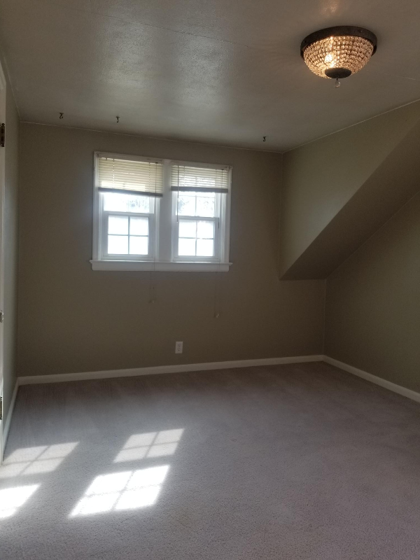 715 Alderson Ave - Photo 6 of 16