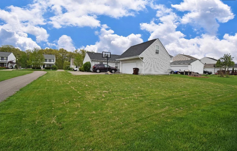 1552 Stableview Cir - Photo 2 of 13