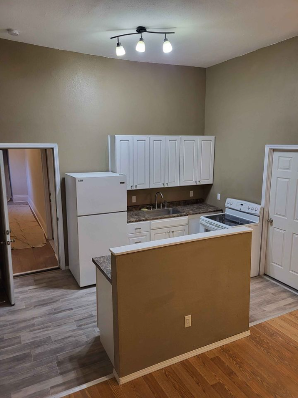 110 S Main St #110 - Photo 2 of 5