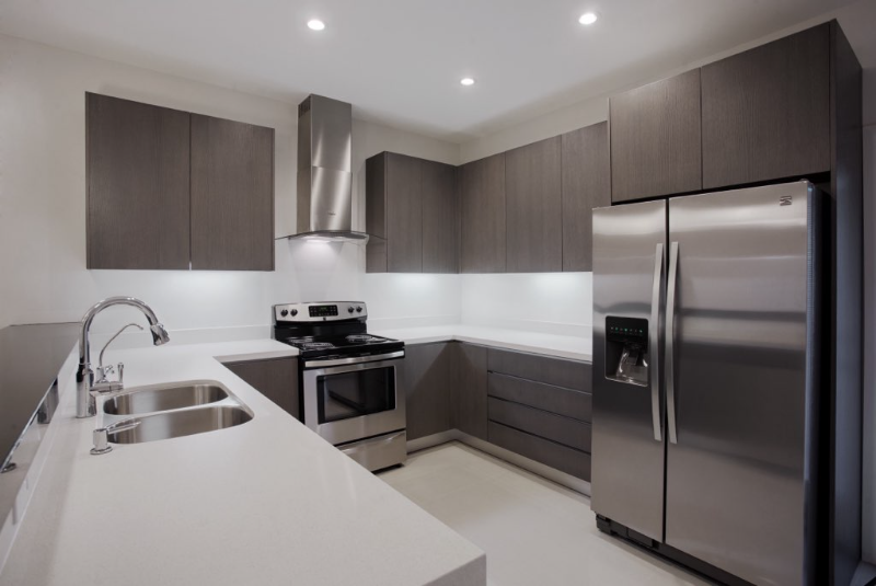 211 S 48th Ln #4 - Photo 3 of 8