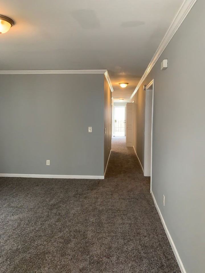 1039 Thomasville Estate Dr - Photo 3 of 14