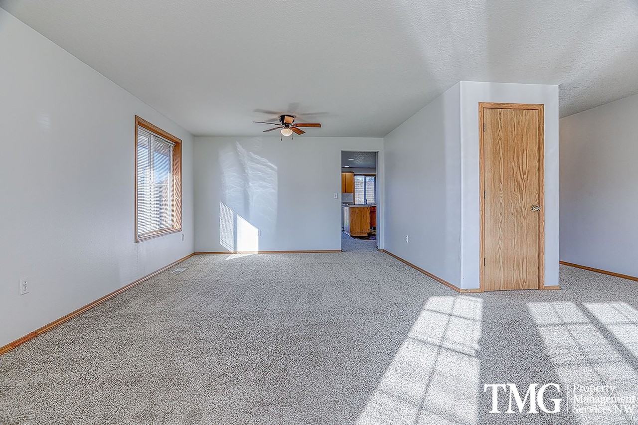 7112 Ne 163rd Ave - Photo 5 of 27