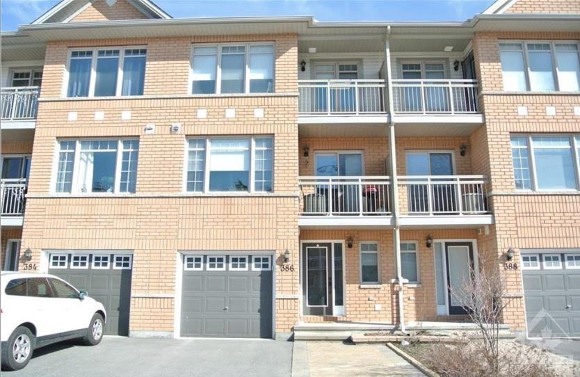 Citiplace Dr & Colonnade Rd