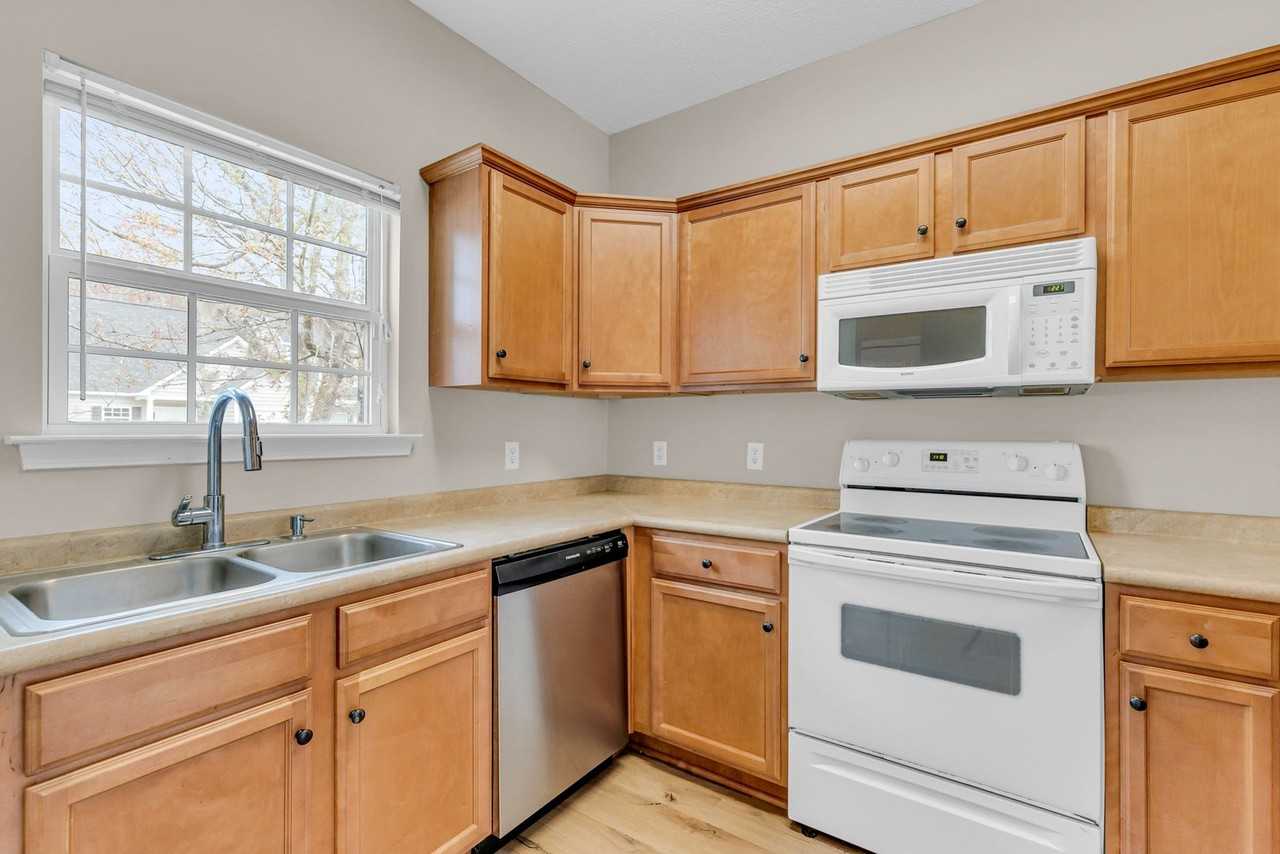 119 Cypress Pointe Dr - Photo 7 of 31