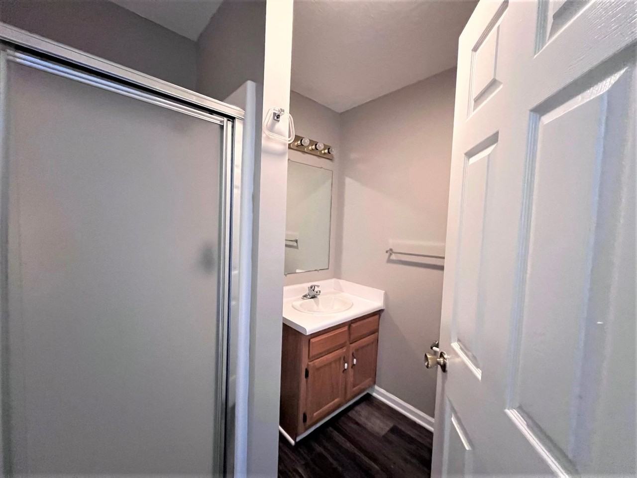 154 W Peach St Apt C2 #C2 - Photo 5 of 8
