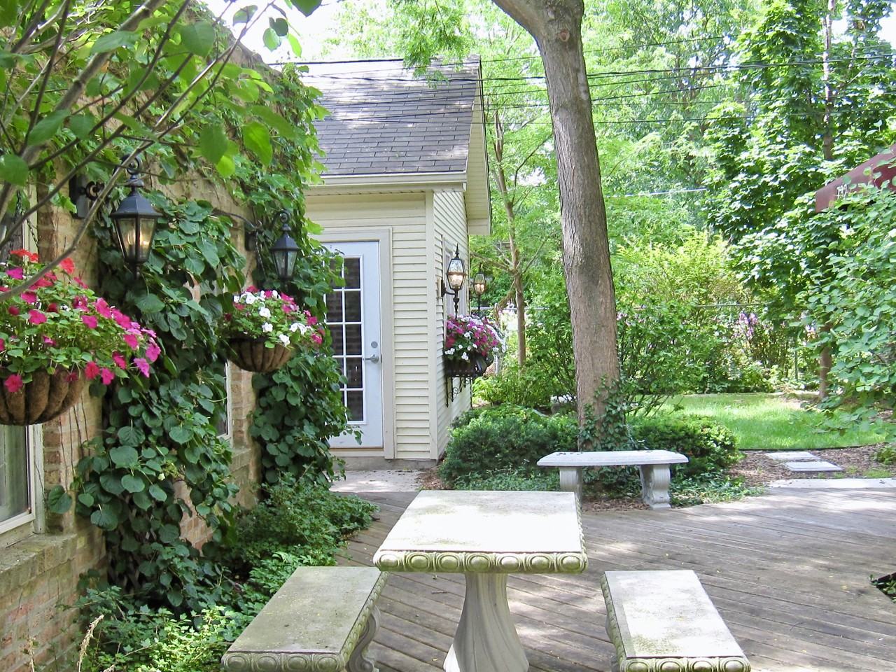 732 Mulford Street - Photo 3 of 11