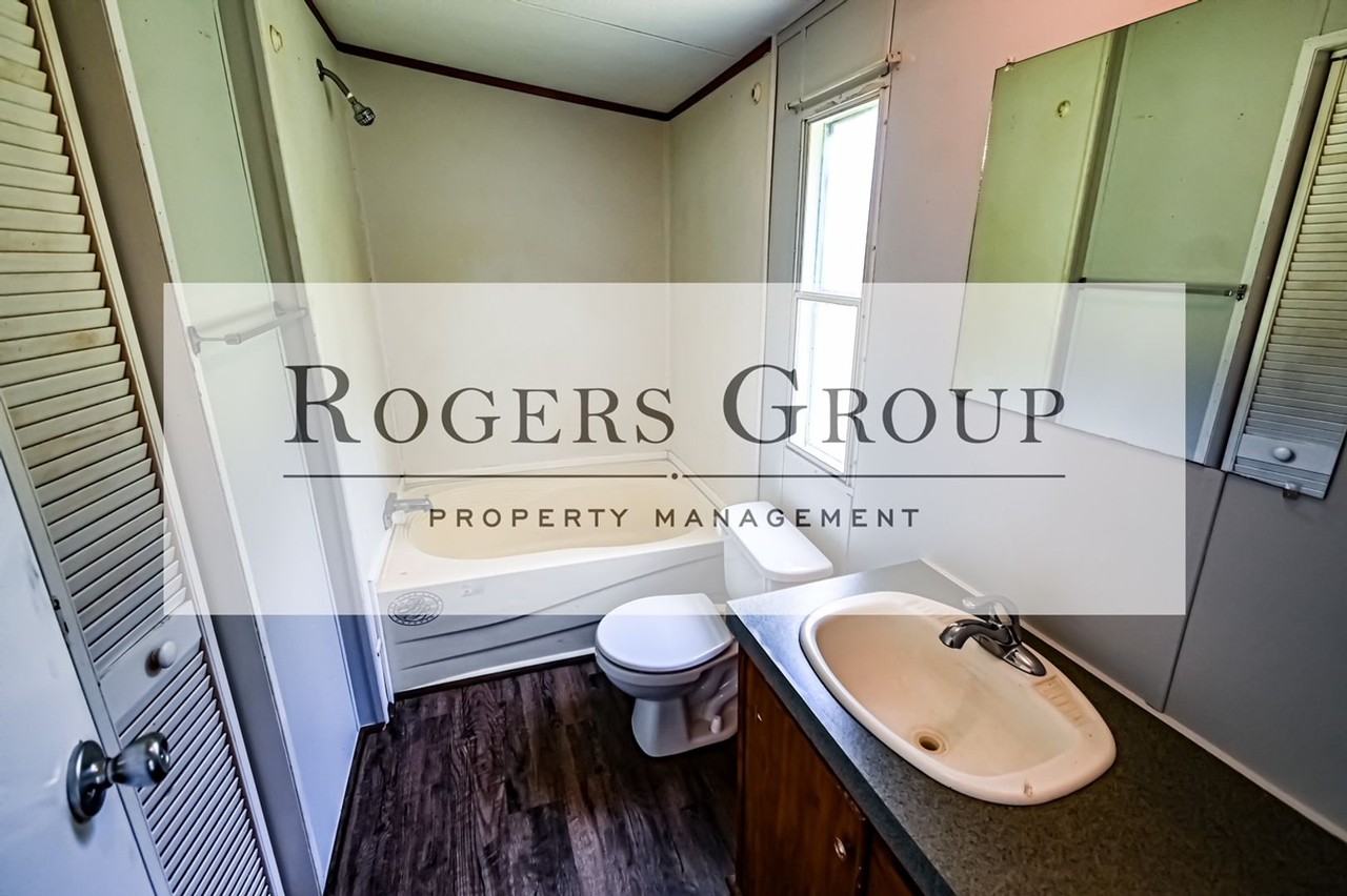 2058 Suitts Store Rd - Photo 4 of 8