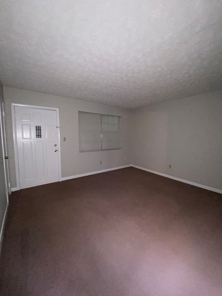 1415 Christine Ave #19 - Photo 7 of 11