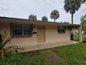 1984 Sw 29th Ave #A - Photo 1 of 1