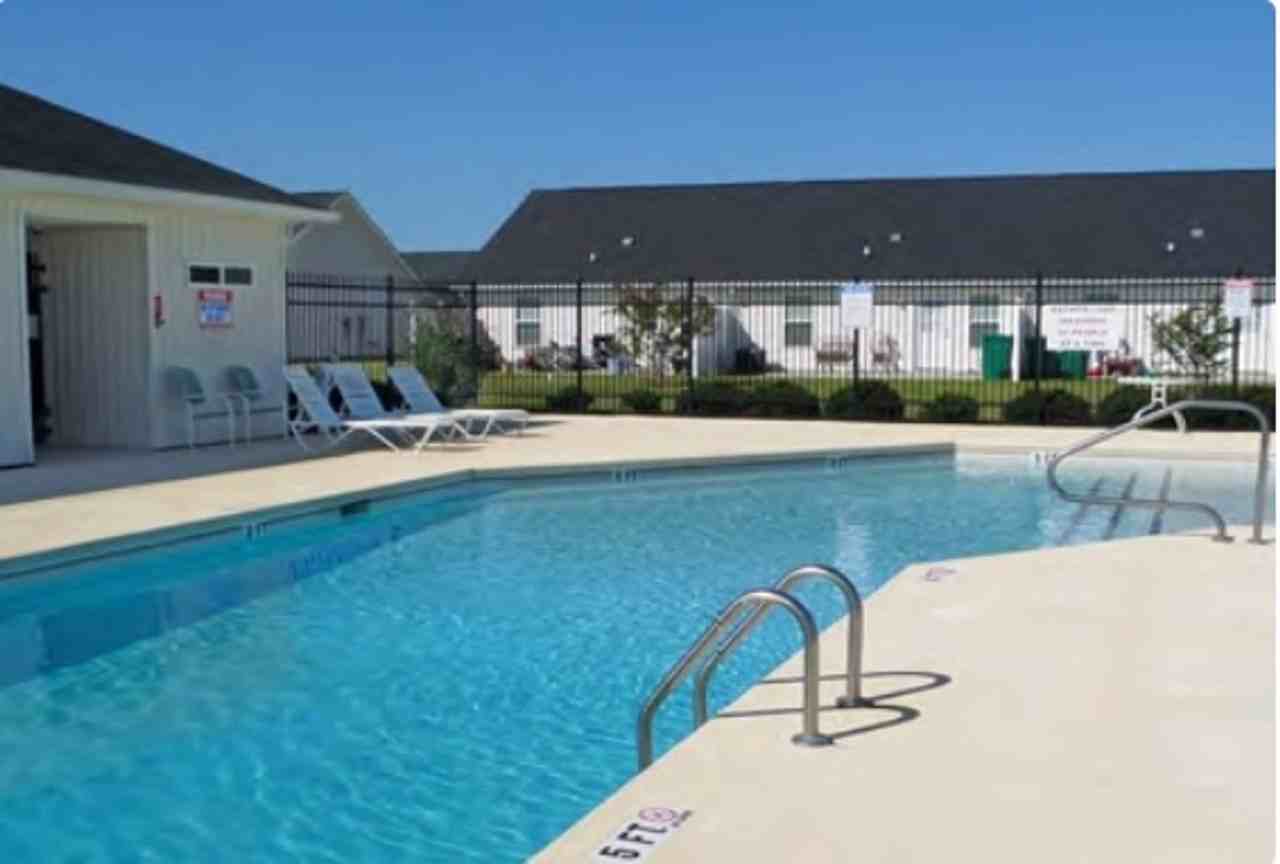 Carlisle Village Townhomes - Photo 5 of 8