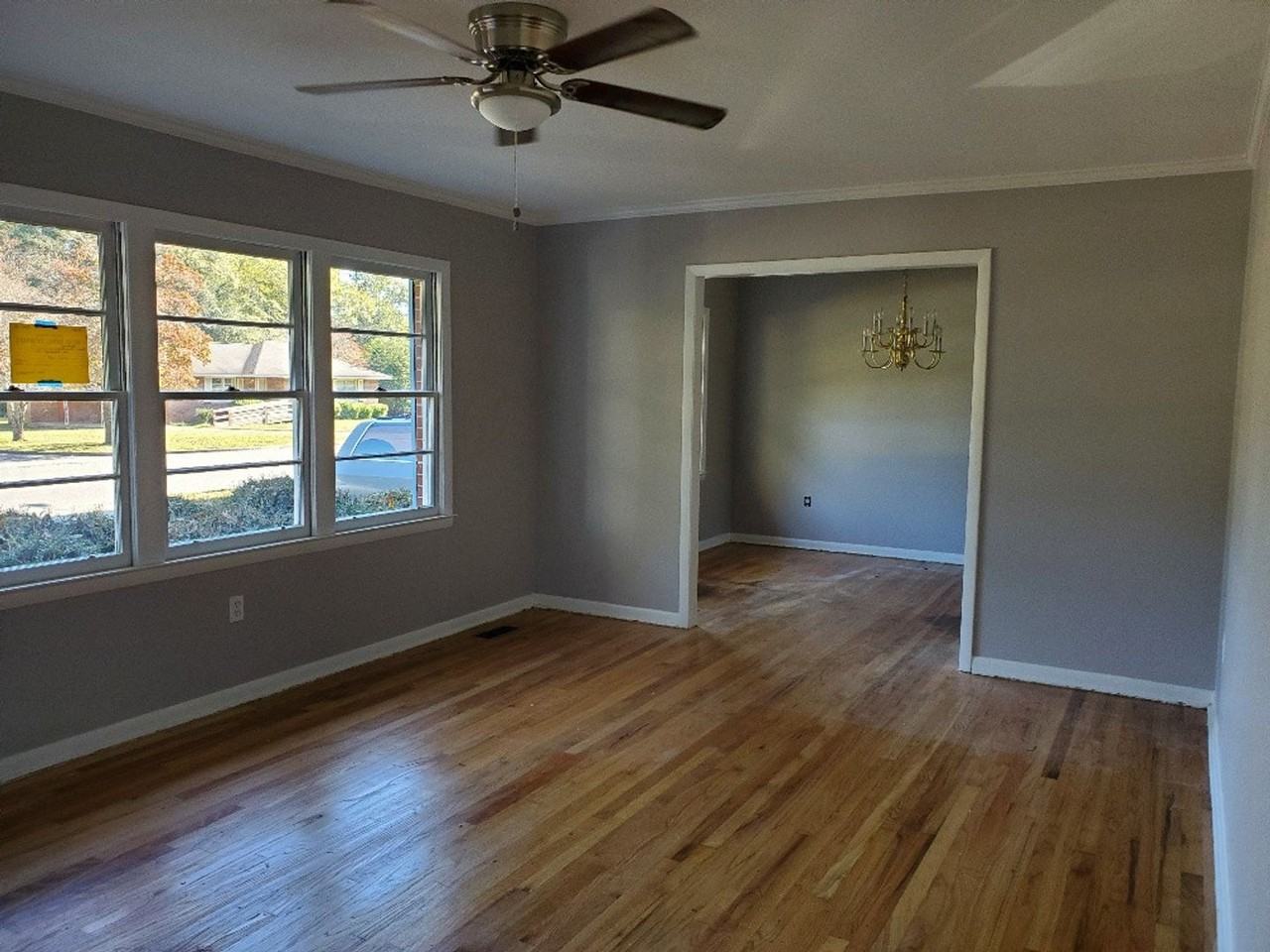 1120 Edgewood Dr - Photo 3 of 12