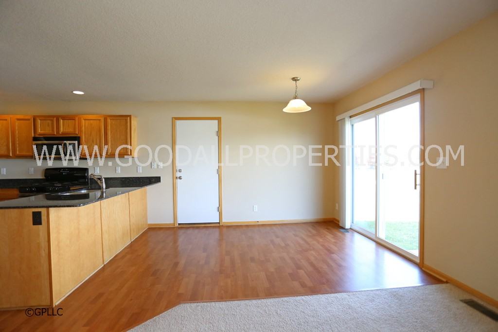 4015 154th St - Photo 3 of 15