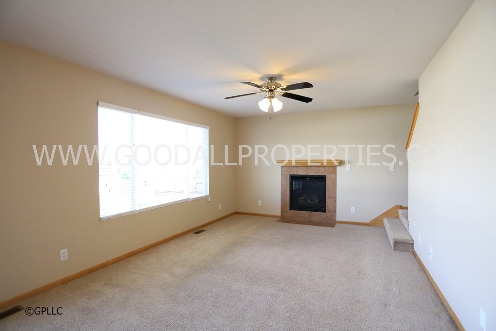 4015 154th St - Photo 5 of 15