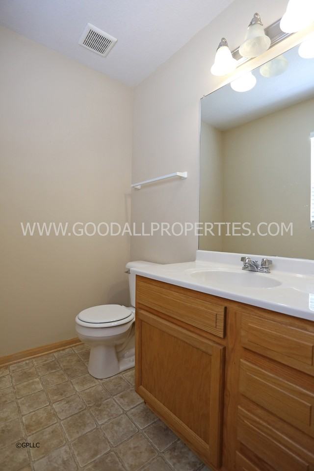 4015 154th St - Photo 6 of 15