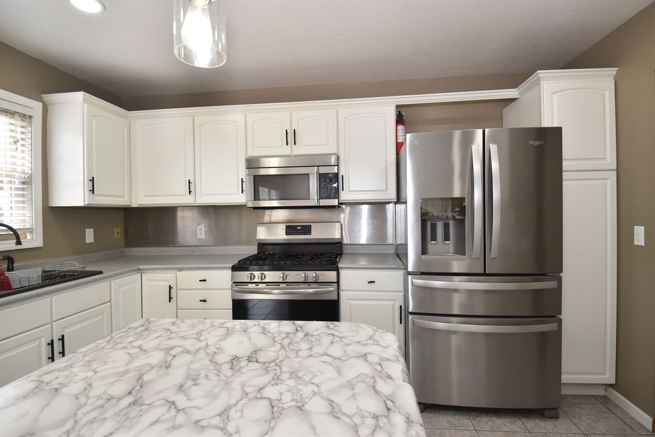 55721 Sichuan Dr - Photo 2 of 40