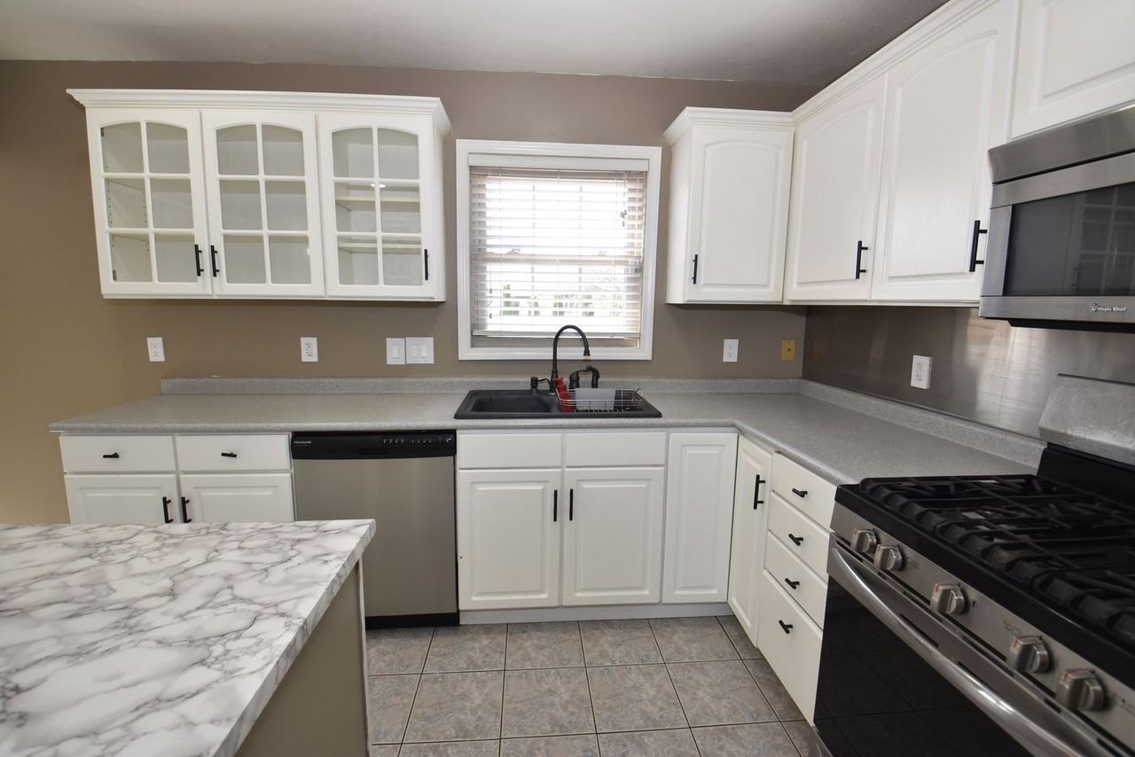 55721 Sichuan Dr - Photo 3 of 40