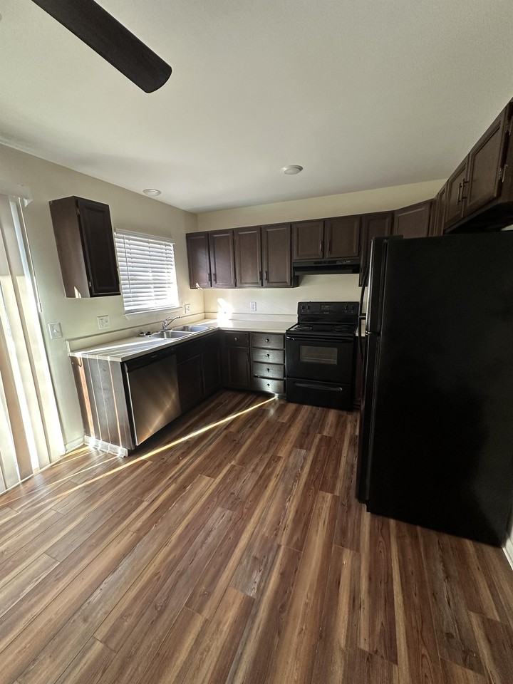 2203 1st Boulevard - 2Apt 402 #2 - Photo 2 of 6