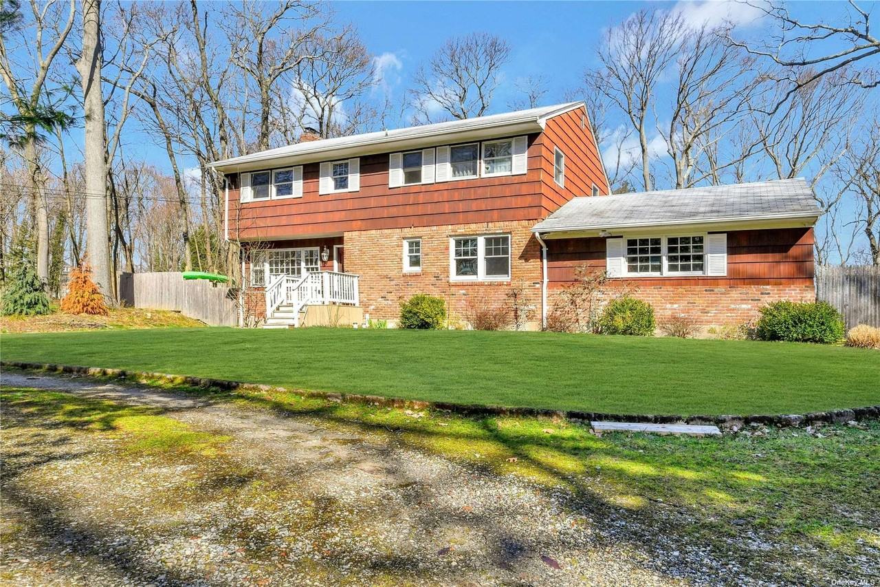 37 Dolphin Ln - Photo 2 of 29