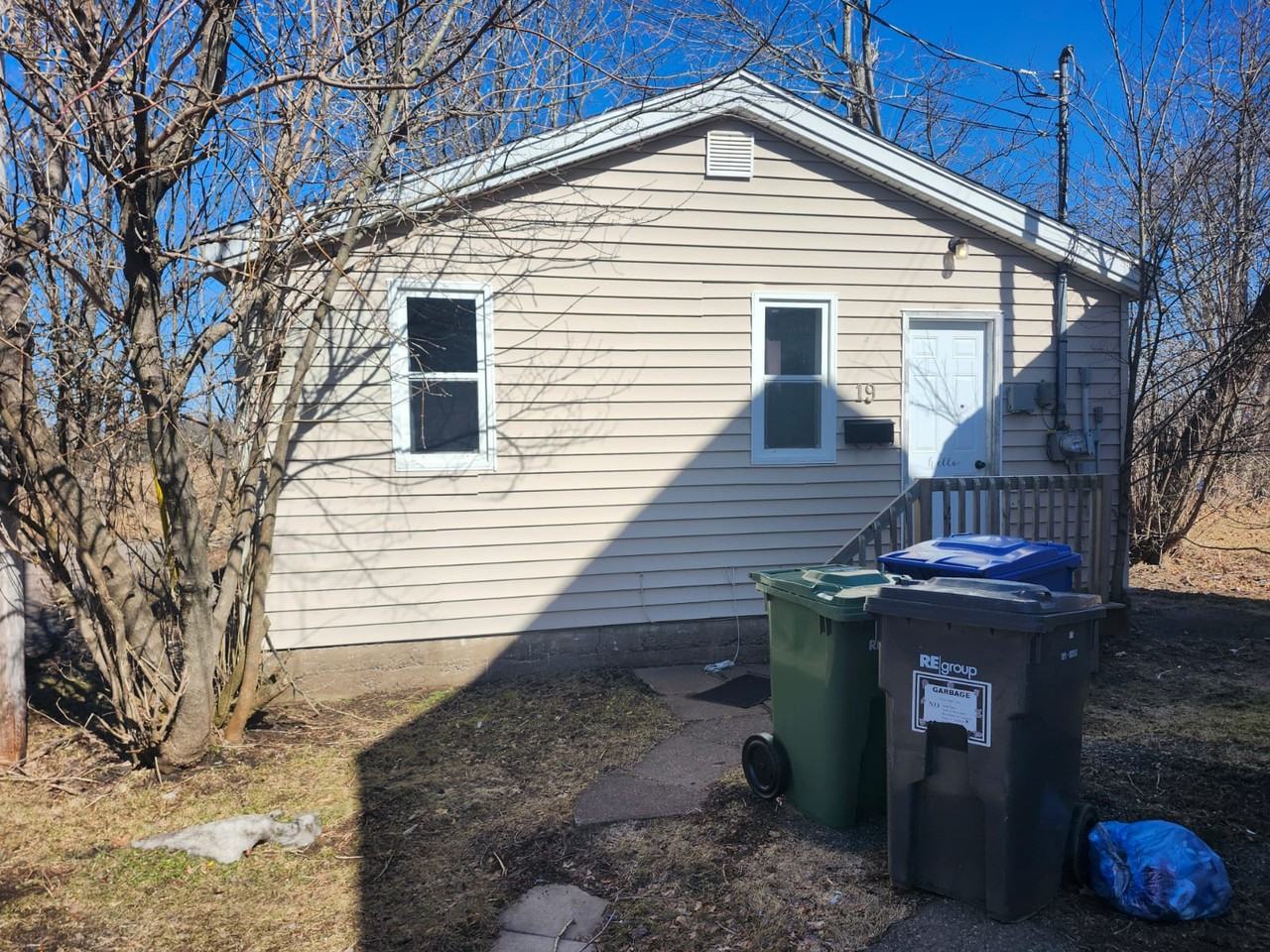 19 Bayview St #1 - Photo 2 of 8