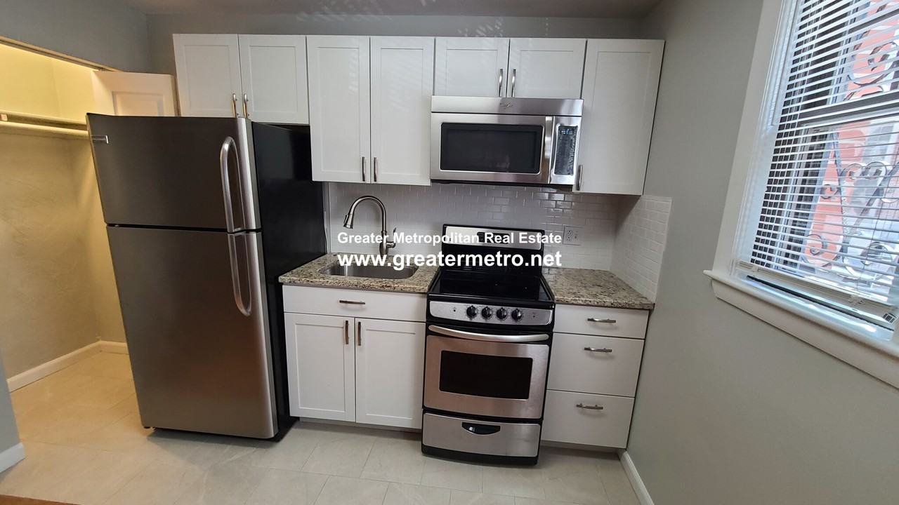 5 Charter St #1 - Photo 3 of 9