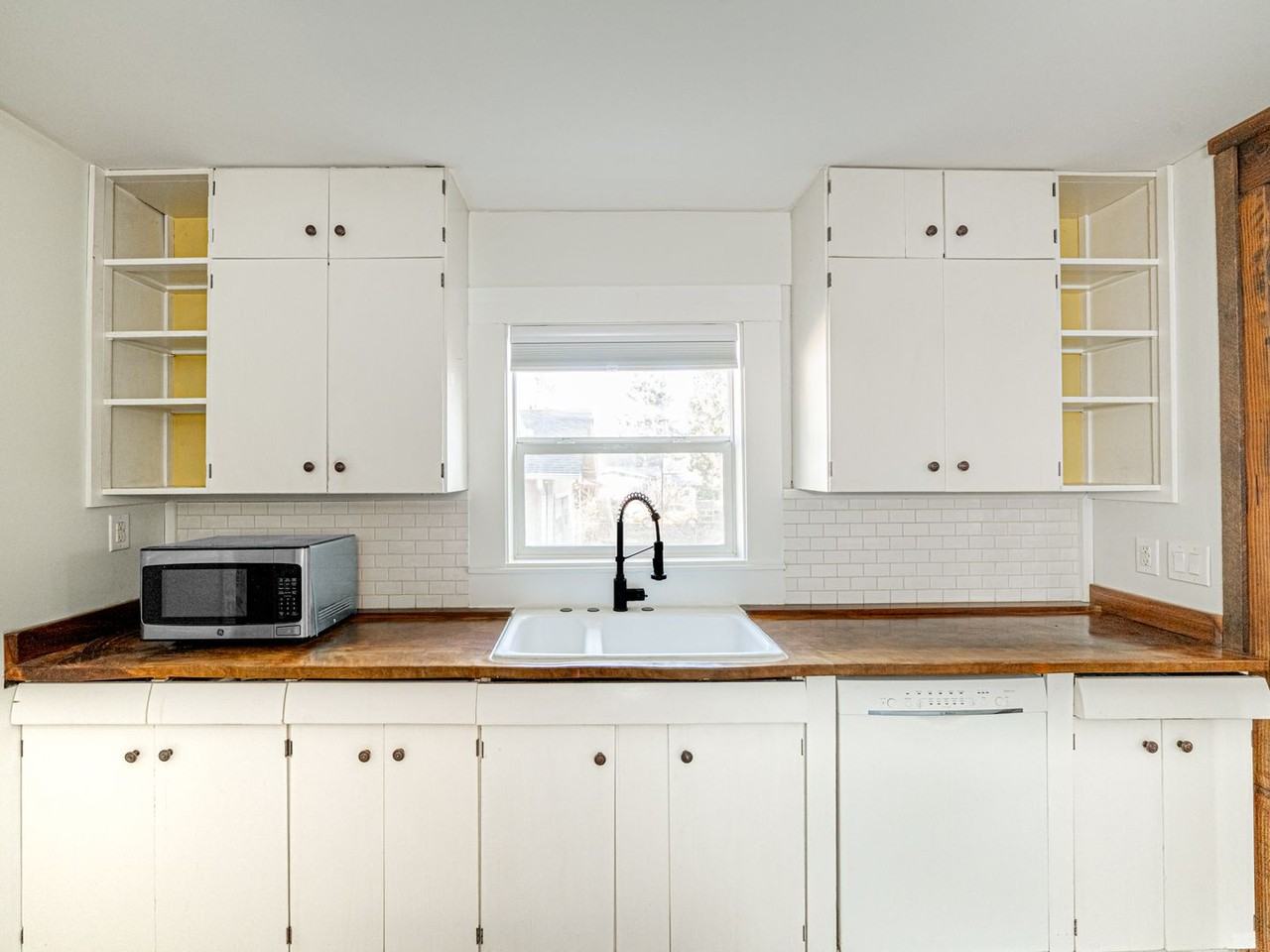 9655 Se 40th Ave - Photo 2 of 33