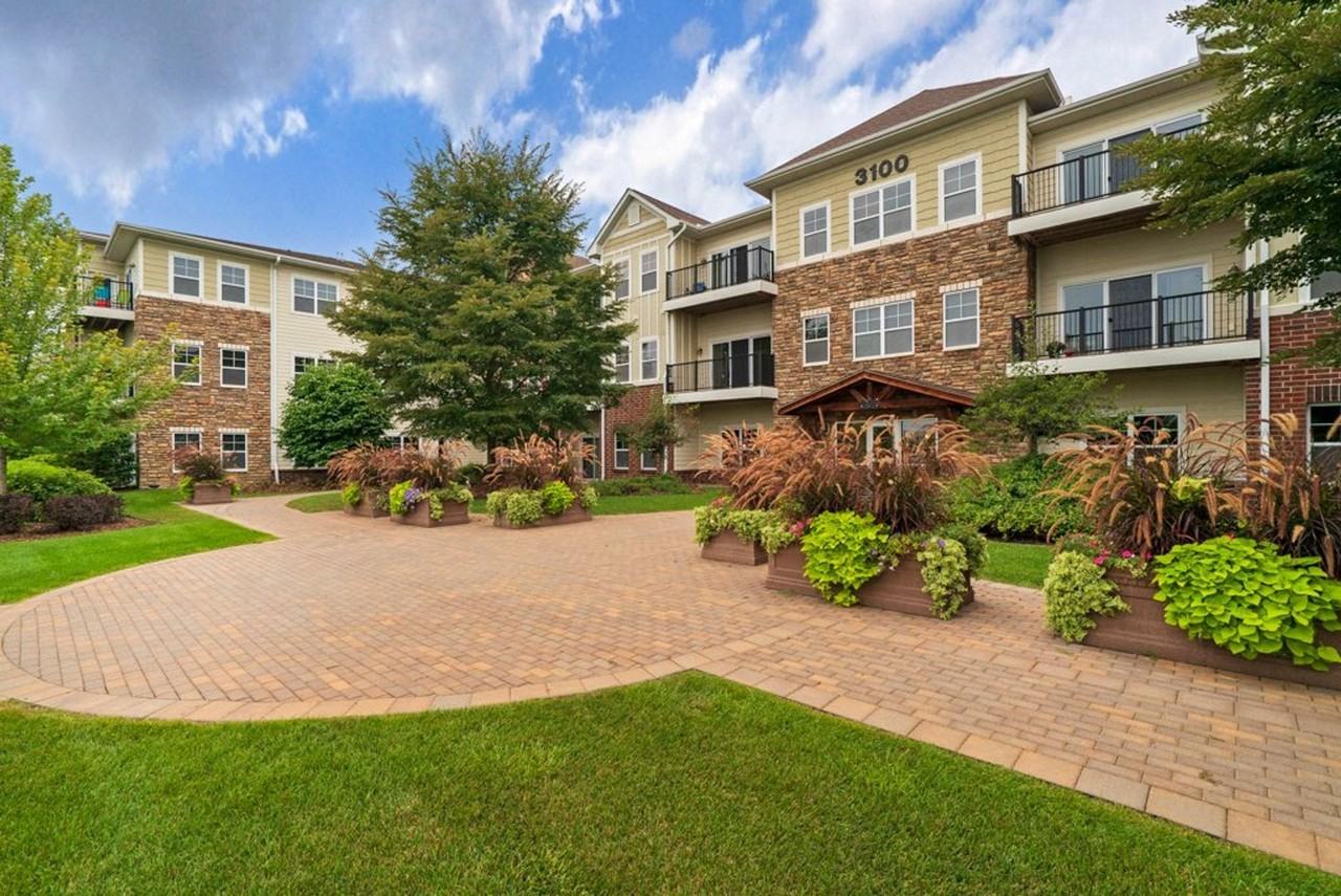 Highland Shores Apartments - Photo 2 of 37