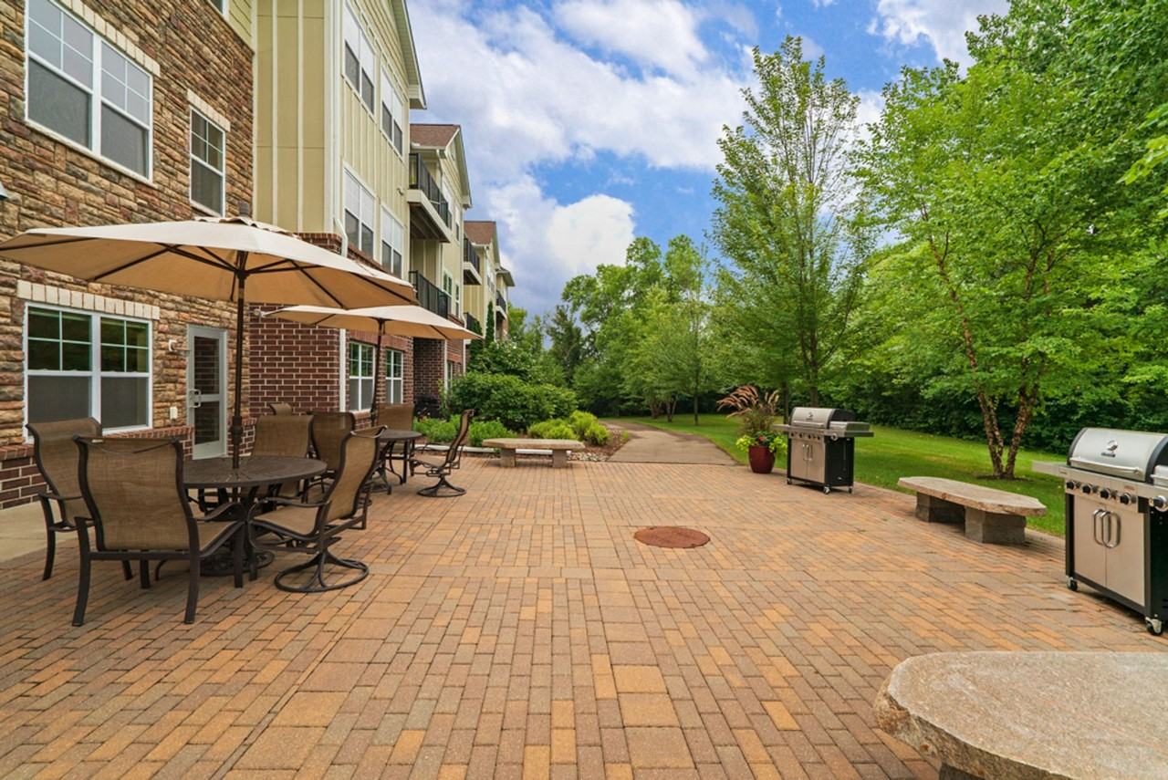 Highland Shores Apartments - Photo 4 of 37