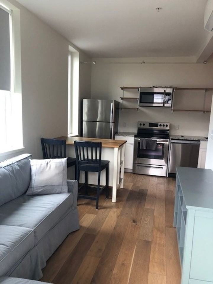 60 Parris St - Photo 2 of 13