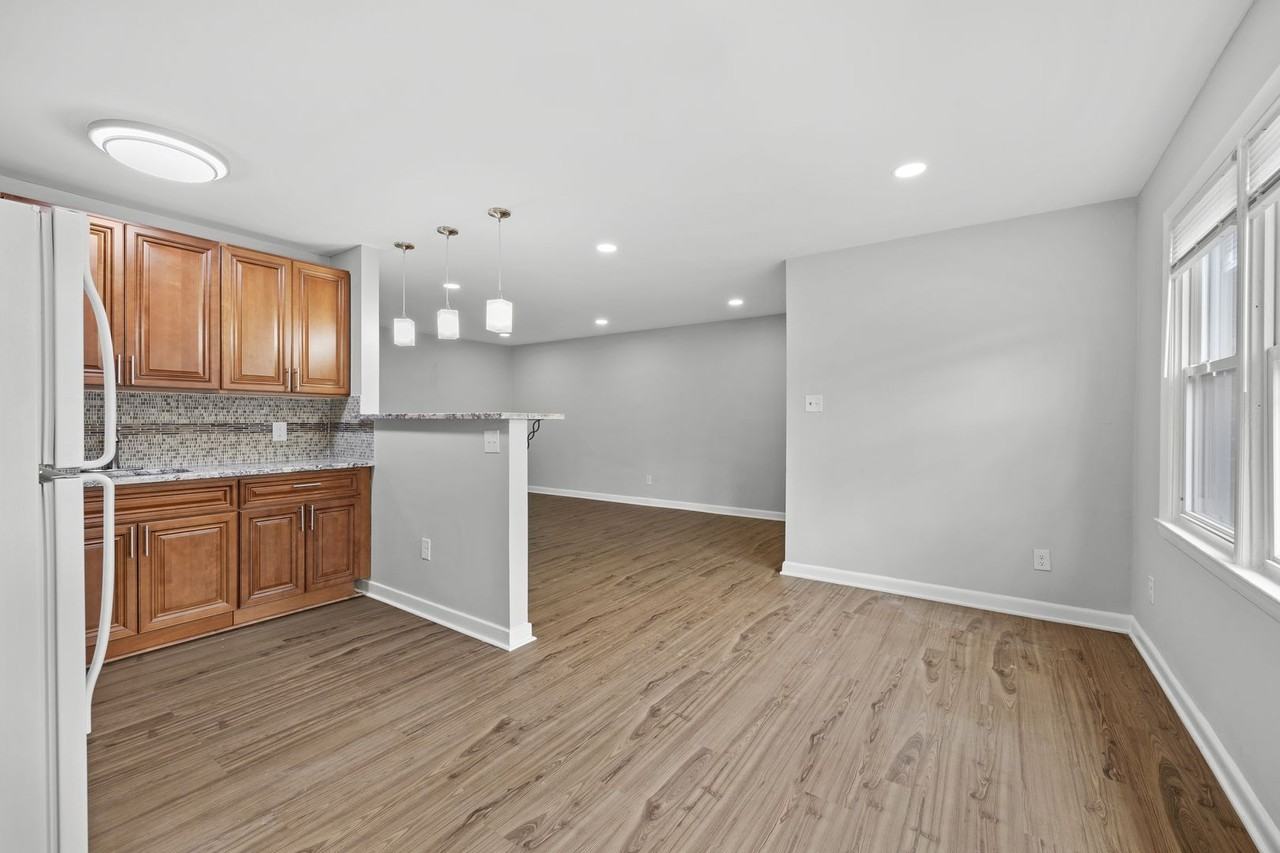 3713 Mimi Cir - Photo 2 of 11