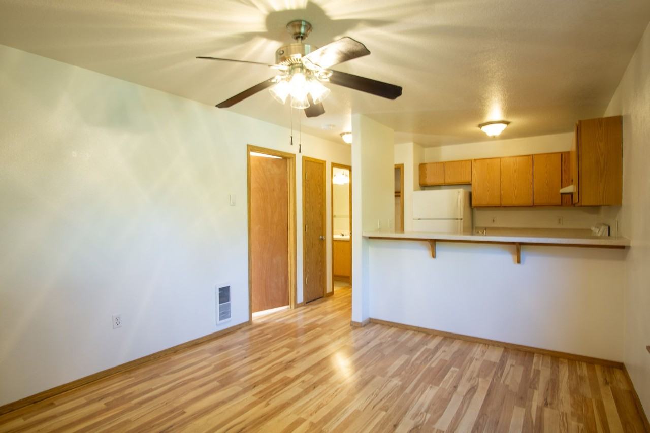 2891 Se Division St #6 - Photo 2 of 14