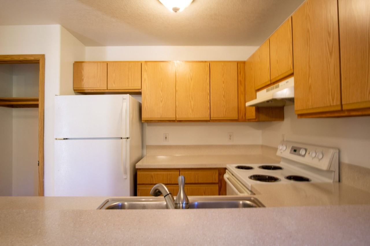 2891 Se Division St #6 - Photo 4 of 14