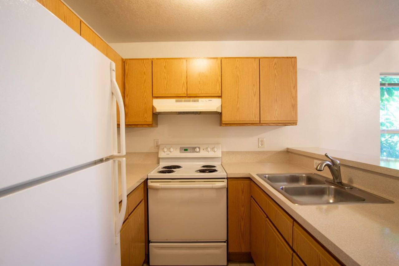 2891 Se Division St #6 - Photo 5 of 14