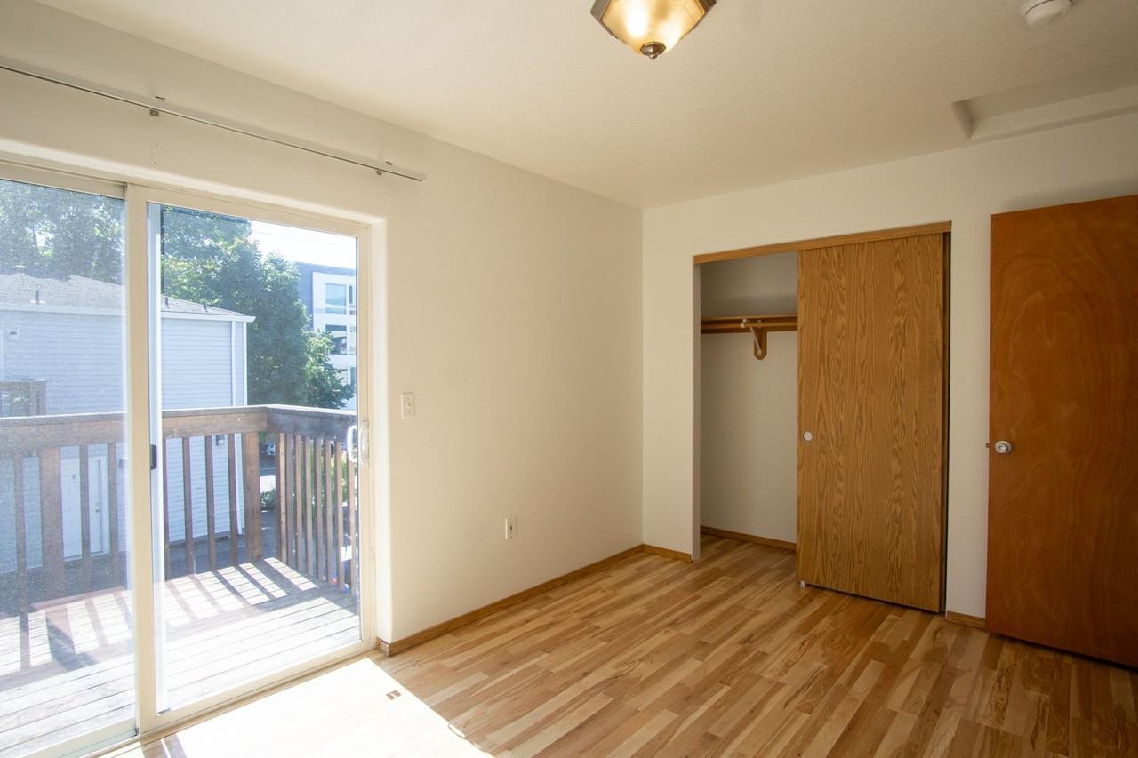2891 Se Division St #6 - Photo 7 of 14