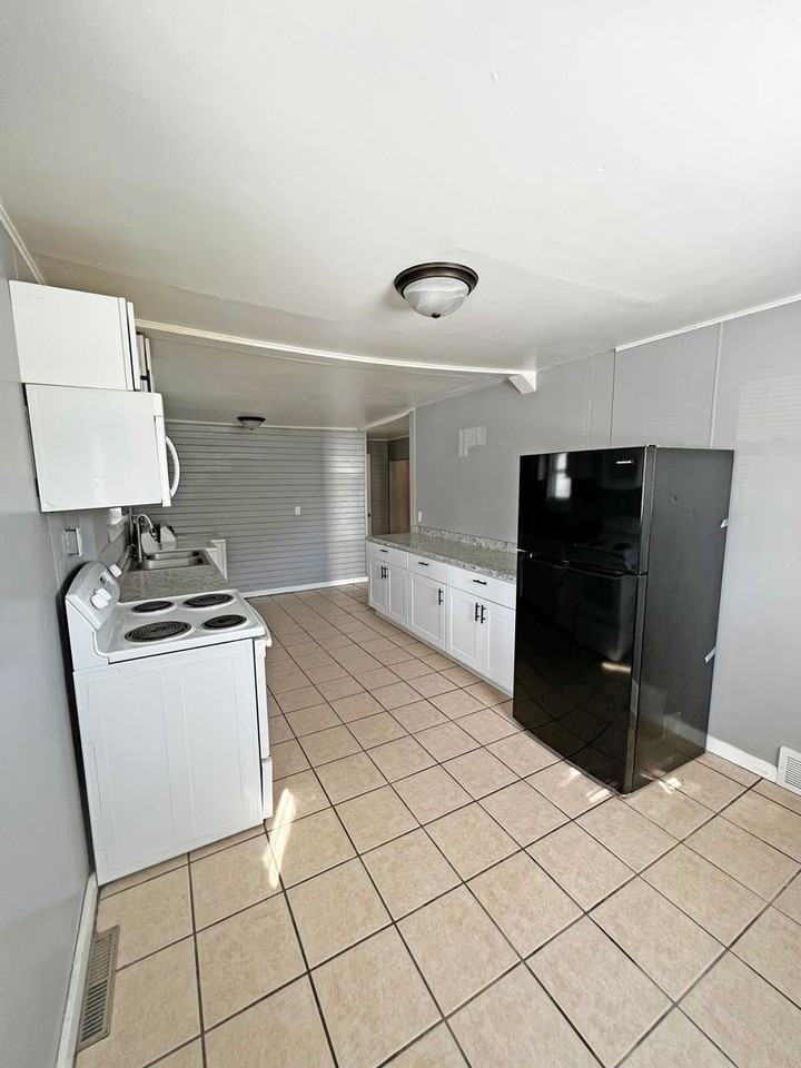 gi604 - Photo 3 of 13