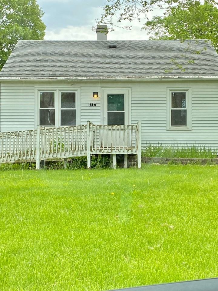 1347 McKinley Ave. Apartments 1347 Mckinley Ave, Beloit, WI 53511