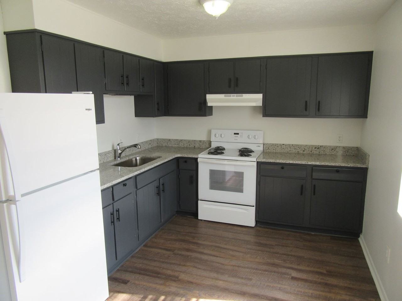 2814 N Panama Ave #7 - Photo 2 of 9